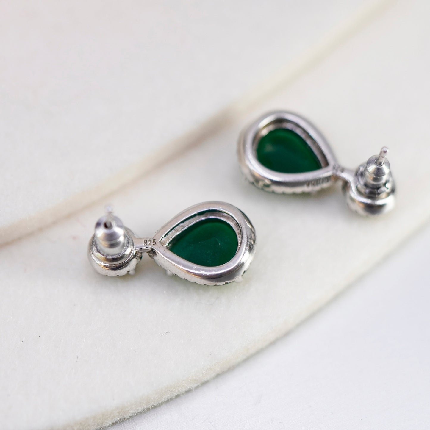 Vintage Sterling 925 silver handmade earrings, studs with teardrop emerald