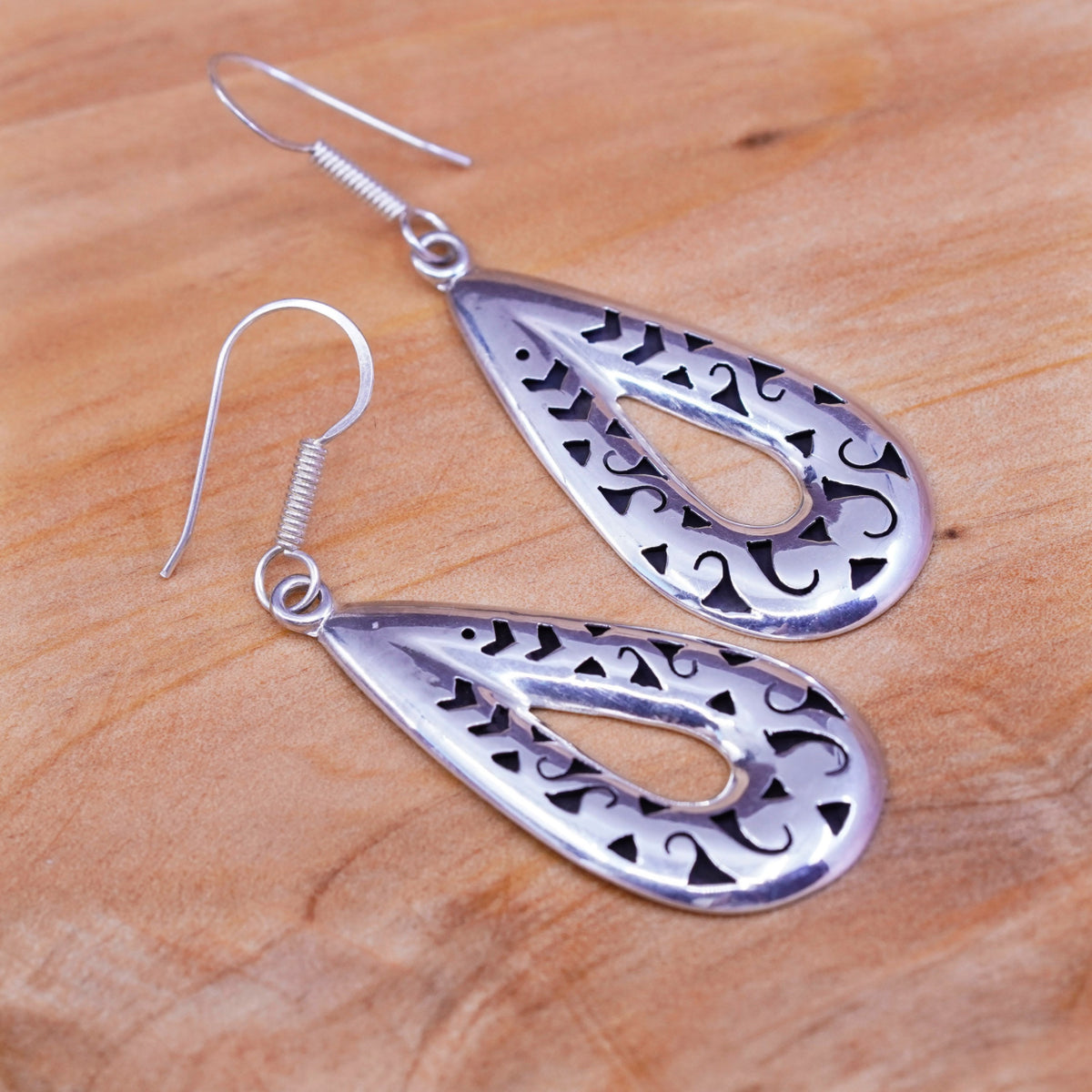 Vintage Sterling silver handmade earrings, 925 filigree teardrops