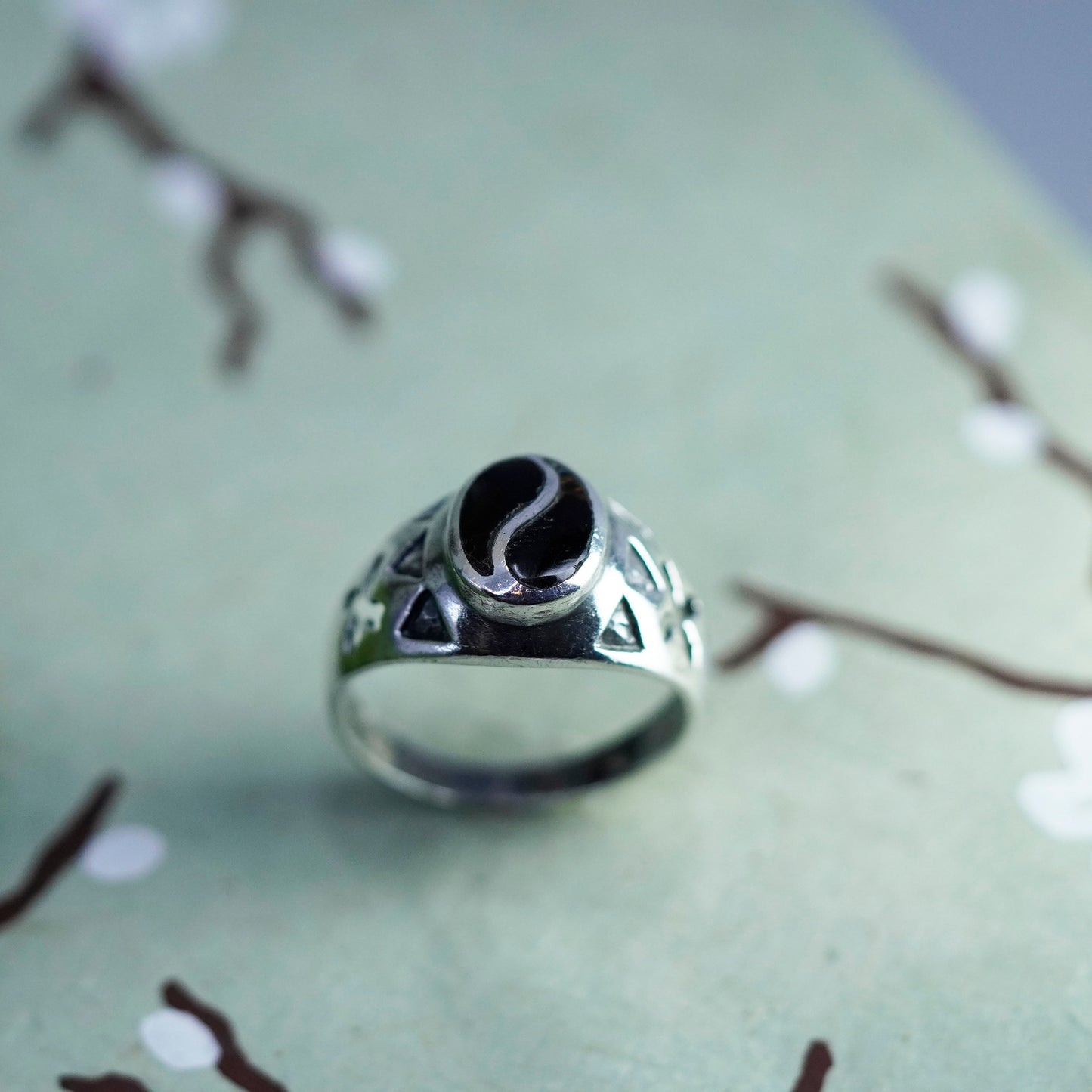 Size 8.5, vintage Sterling 925 silver handmade yin yang ring with onyx