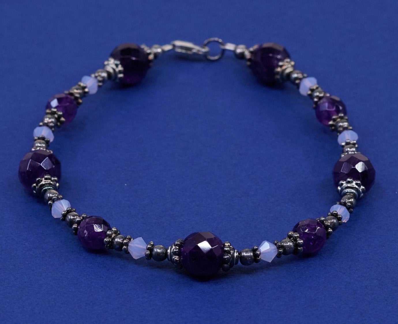 7.5", vtg handmade sterling silver bracelet w/ amethyst beads