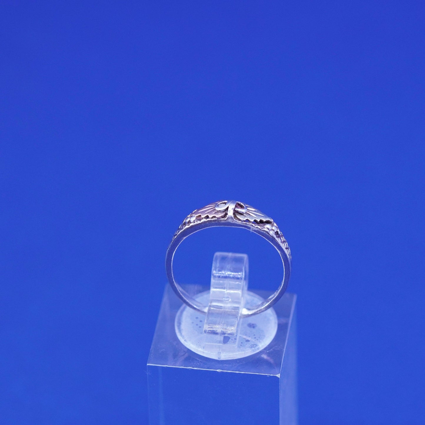 Size 6, two tone Sterling 925 silver ring, band with 12K gold rose gold leaves