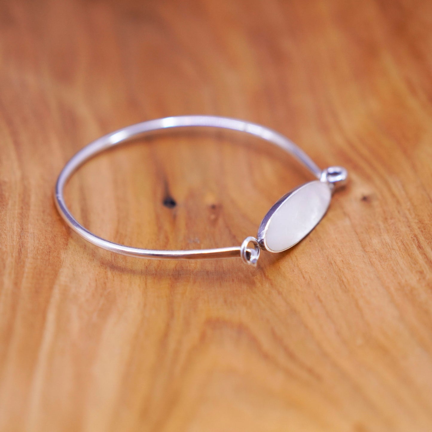 7”, Sterling silver handmade bracelet, 925 hinged bangle with mother of pearl