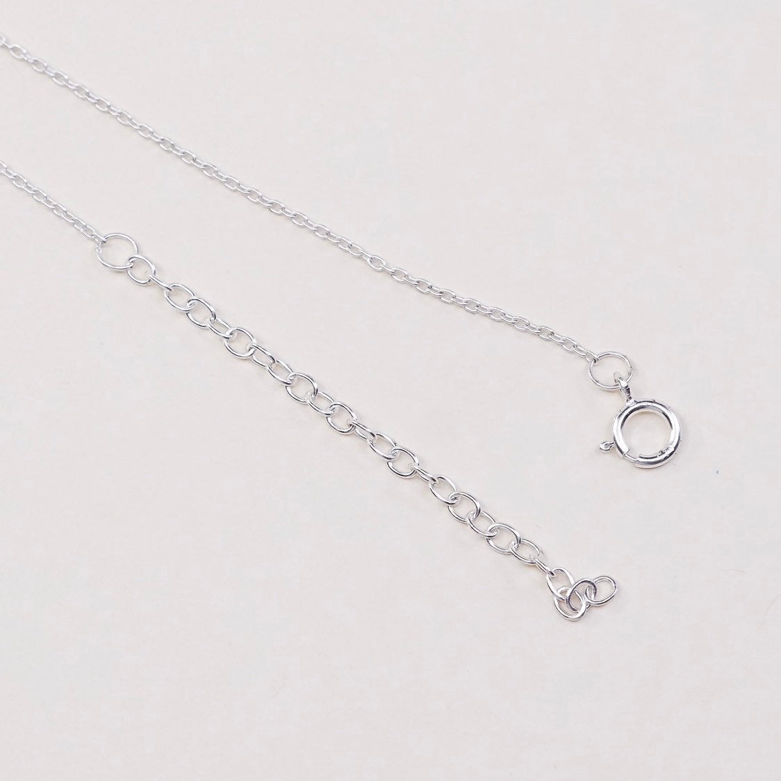16"+2”, vtg sterling silver circle chain w/ 925 bar pendant embossed “love”