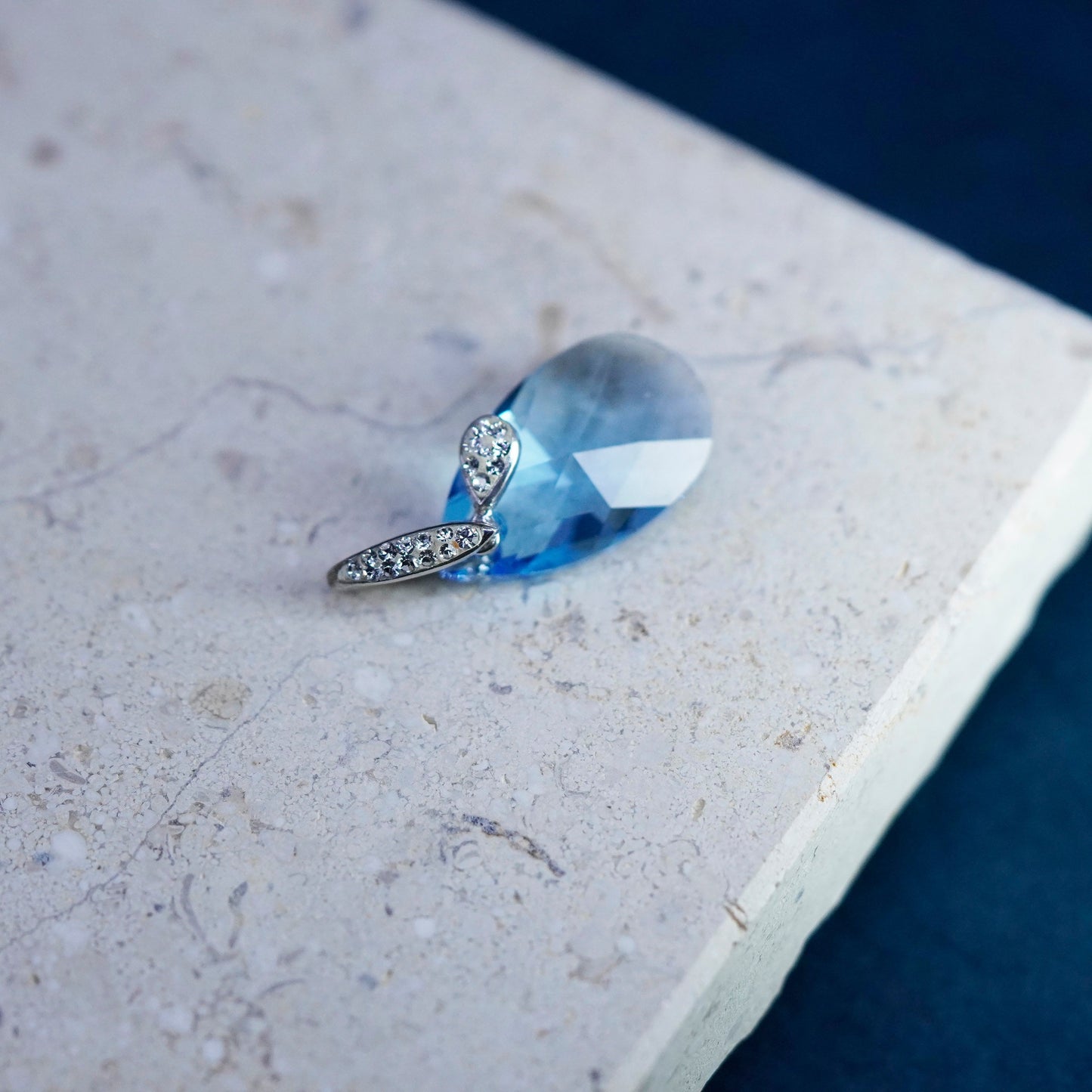 Vintage AU sterling silver handmade 925 pendant with teardrop blue crystal