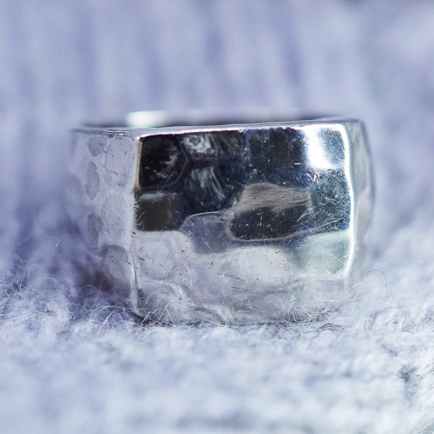 Size 8, vintage Italy Sterling 925 silver ring, hammered band