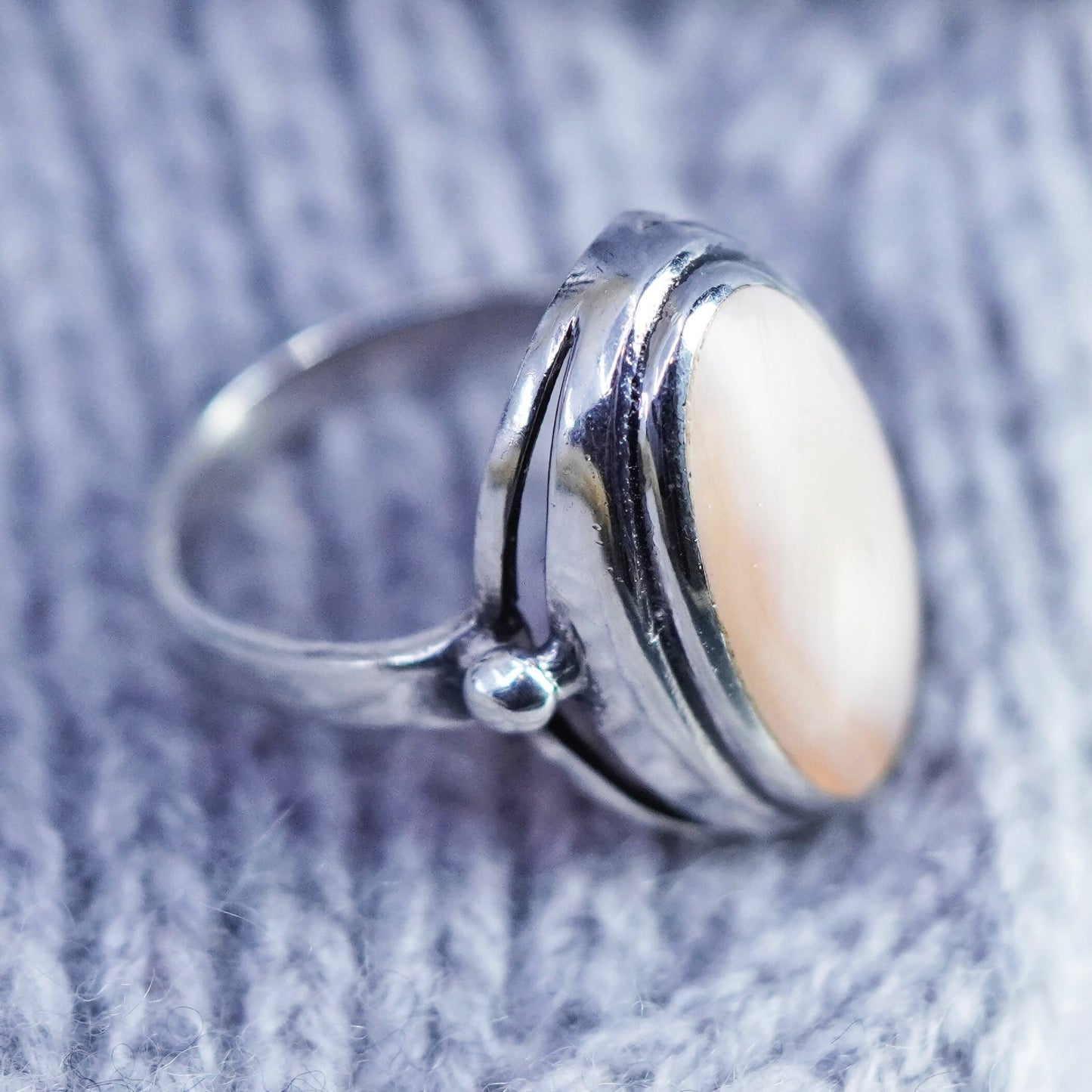 Size 8.75, southwestern Sterling 925 silver handmade ring pink mother of pearl