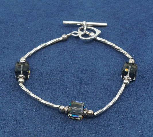 6.75", vtg Sterling silver handmade bracelet, 925 bar w/ Swarovski crystal