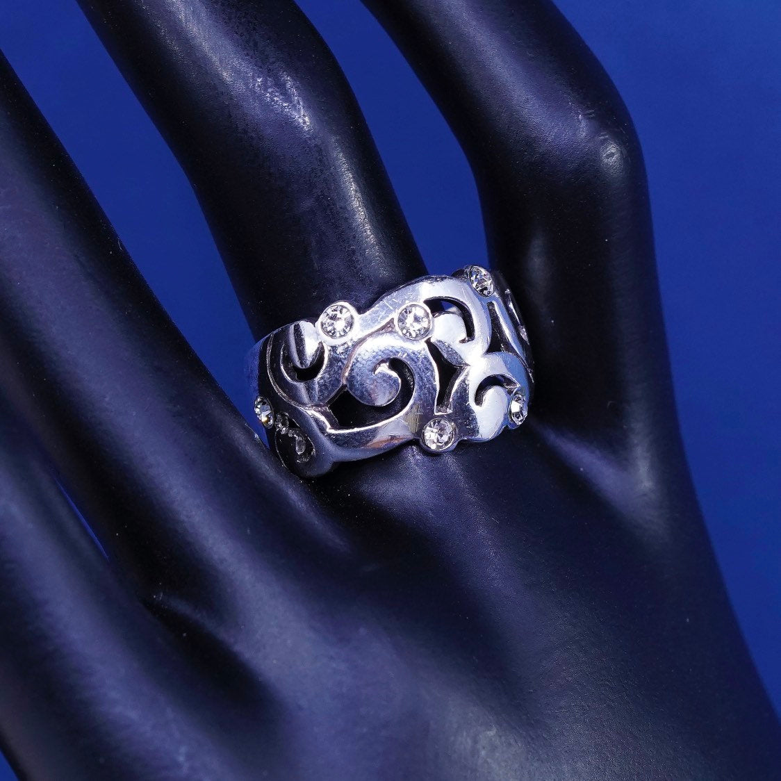 sz 7 vtg Sterling silver handmade ring, 925 swirl band w/ cz