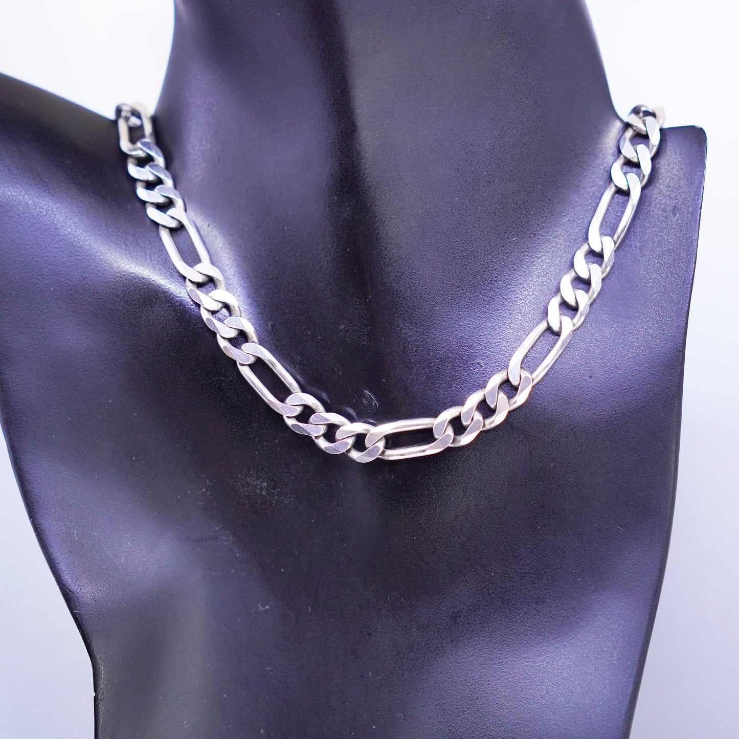 18” 8mm, vintage Italy Sterling 925 silver bold figaro chain necklace