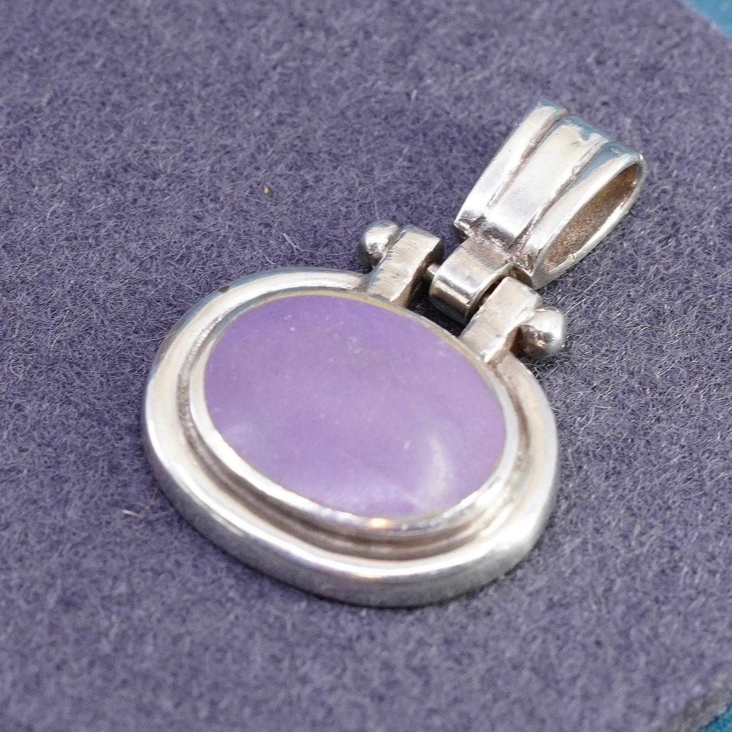 Vintage Mexico Sterling 925 silver handmade pendant with oval purple onyx