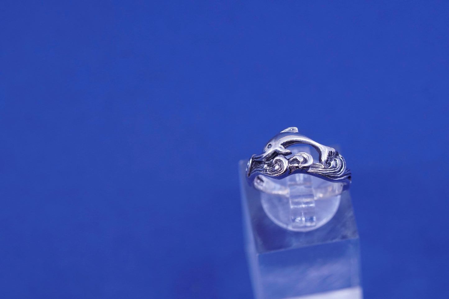 Size 6, vintage sterling silver handmade ring, 925 band with dolphin and waves