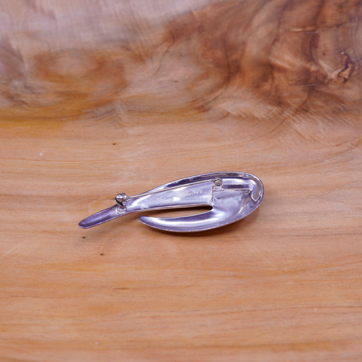 Vintage Mexico handmade modern sterling silver curvy shaped brooch