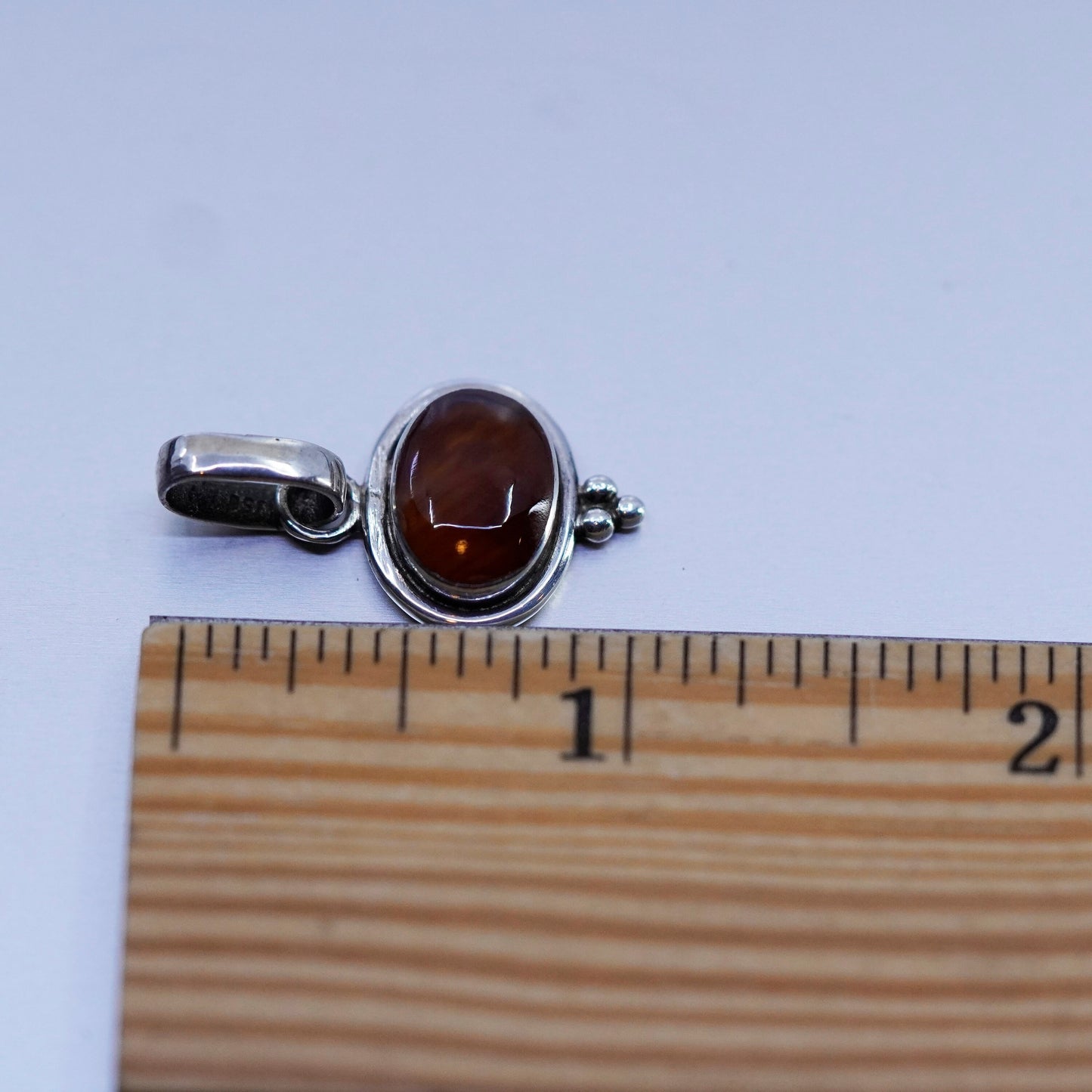 Vintage sterling 925 silver diamond shaped pendant with carnelian