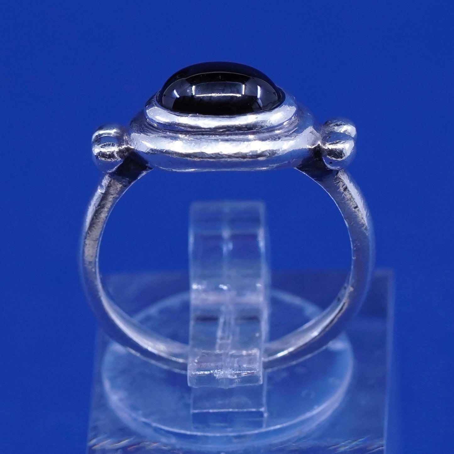 Size 4.5, vintage TMA Sterling 925 silver handmade ring with garnet