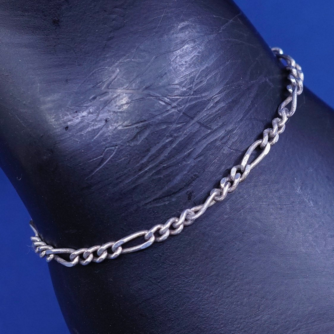 7.75", 3mm, vtg Sterling silver figaro bracelet, solid chain, stamped 925 Italy