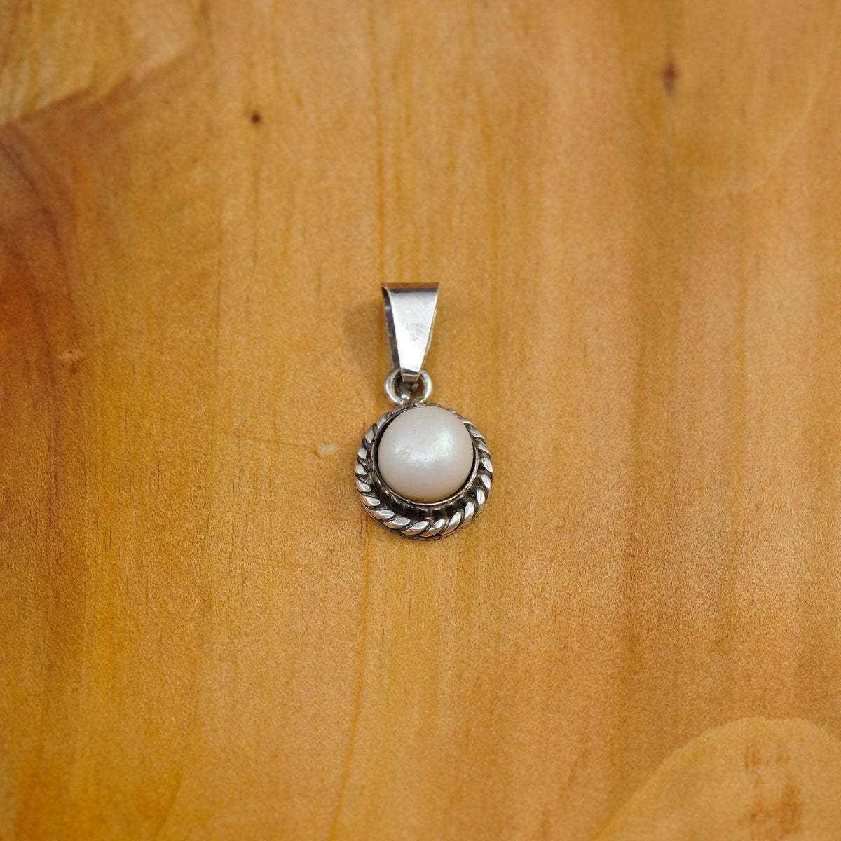 Vintage Sterling 925 silver handmade pendant with pearl