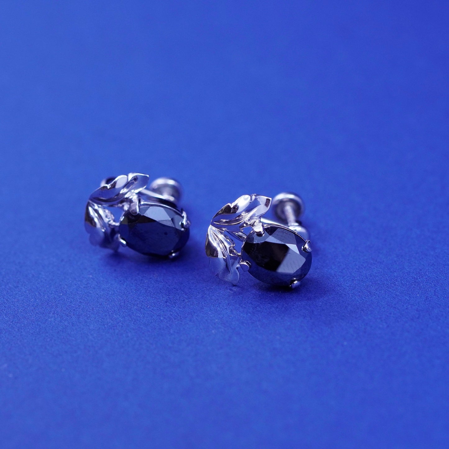 Vintage Art Deco Sterling 925 silver screw back earrings with hematite