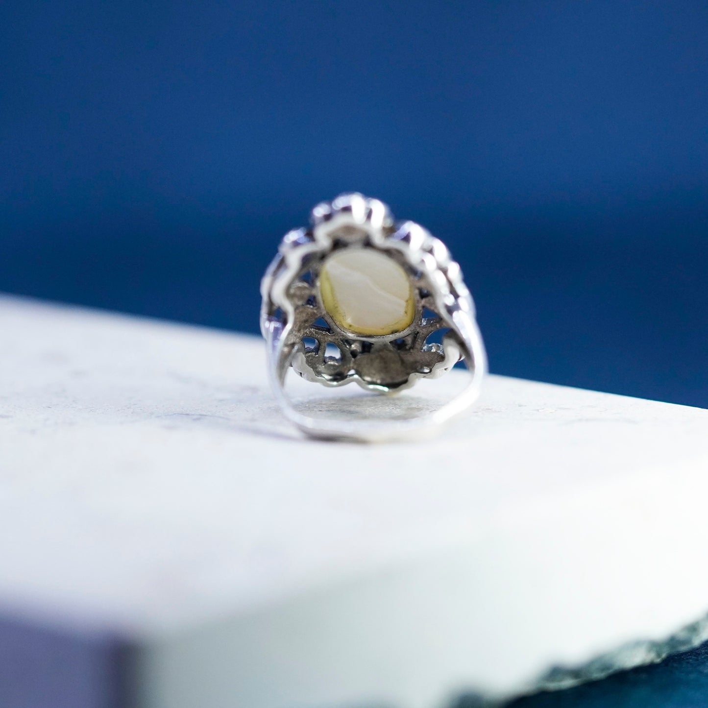 Size 6, VTG sterling 925 silver handmade ring with mother of pearl marcasite