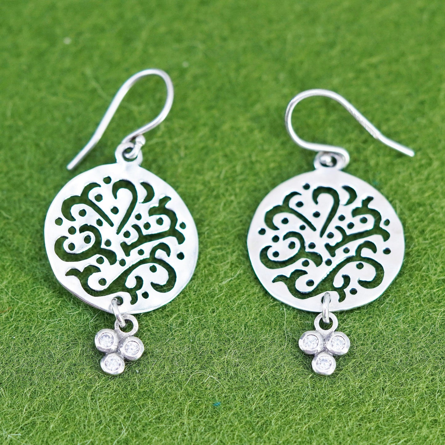 Silpada W2368 Sterling Silver 925 ‘Cut Above’ Filigree Cubic Zirconia Earrings