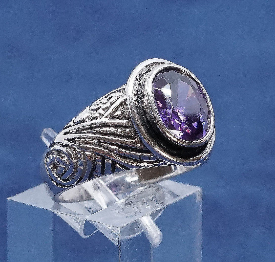 sz 8.25, vtg Sterling silver handmade ring, 925 w/ amethyst ring
