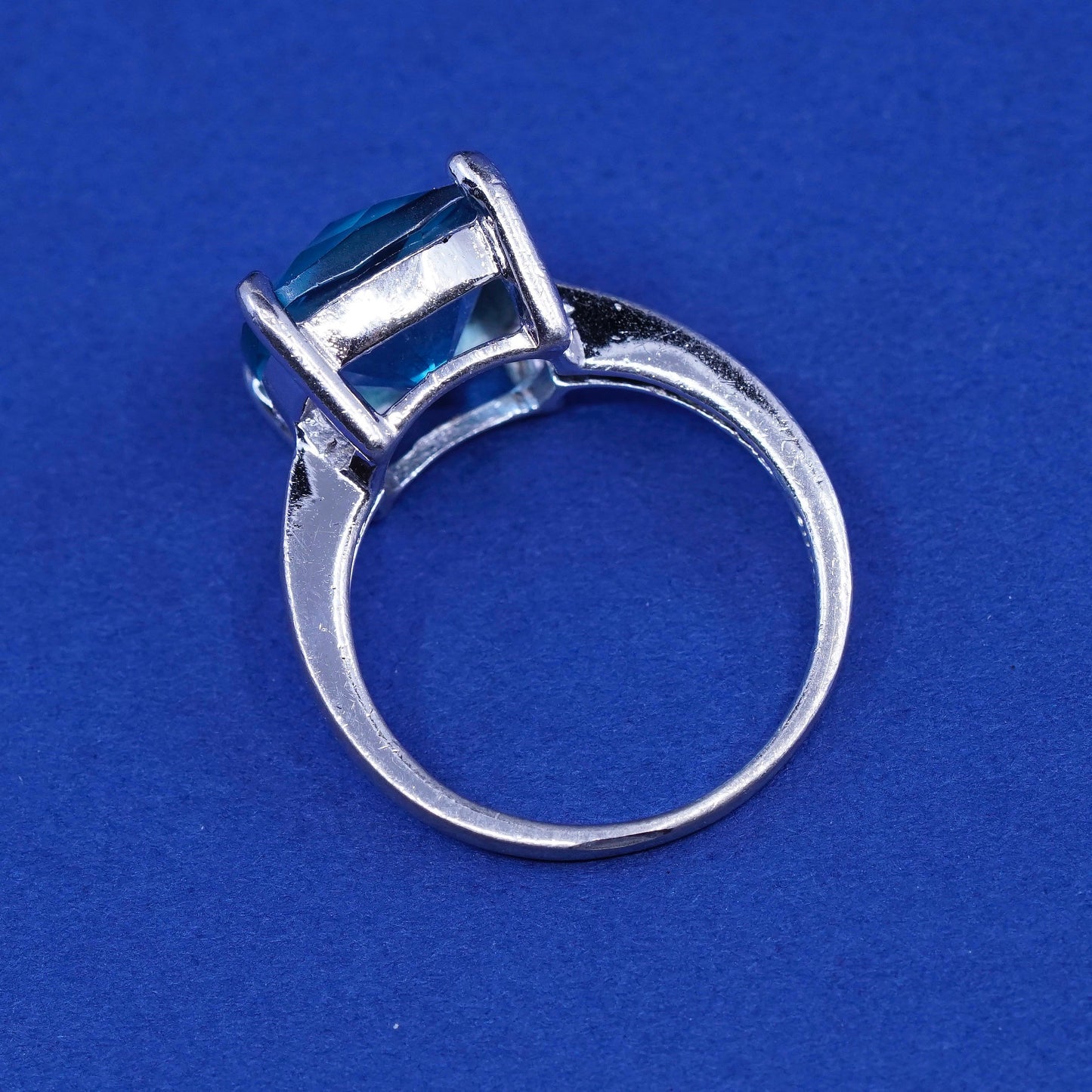 Size 7.25, vintage sterling 925 silver handmade ring with topaz