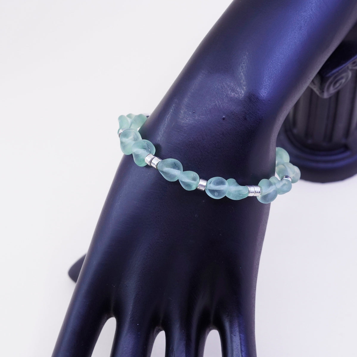 6.75”, vtg 925 Sterling silver handmade bracelet with sea washed glass nugget