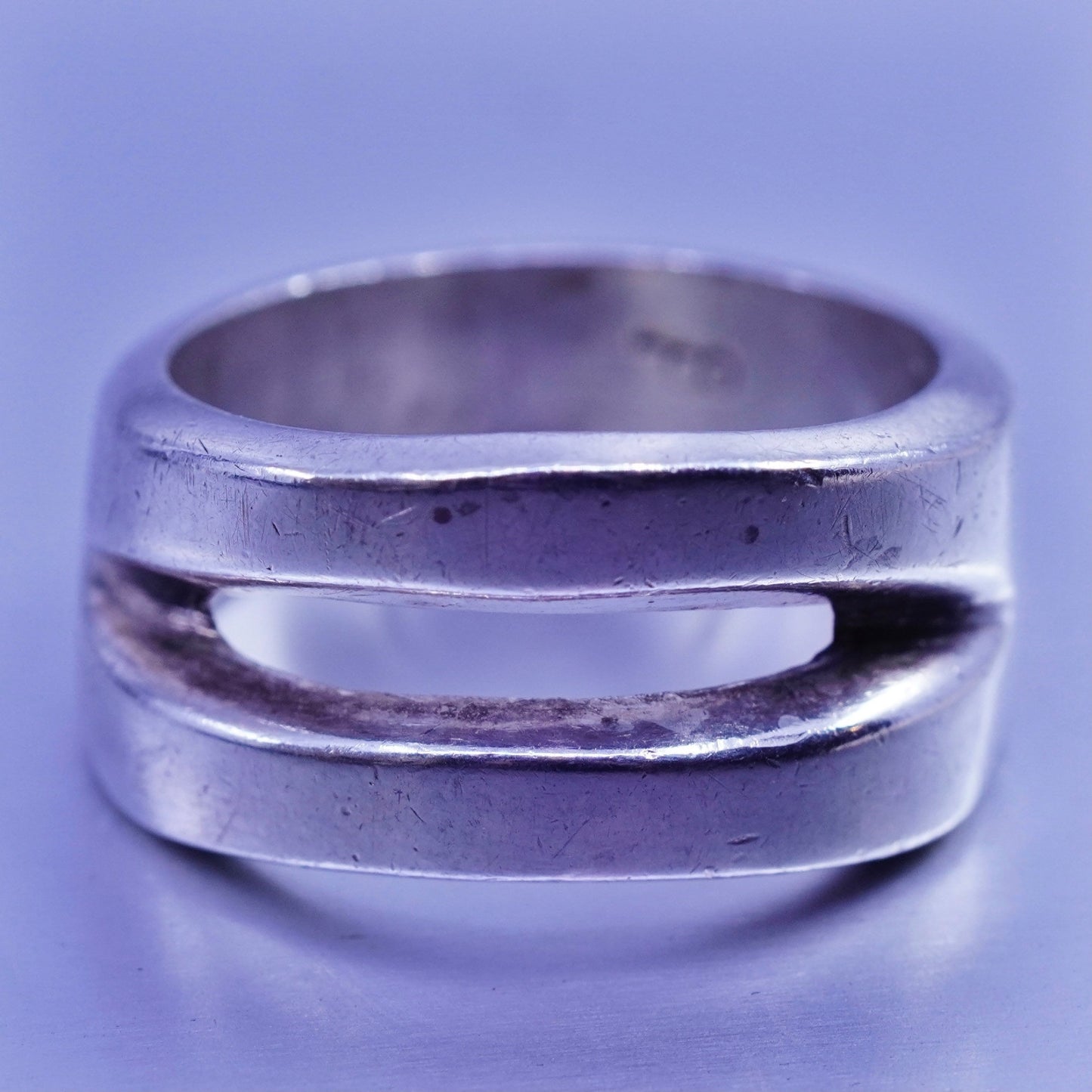 Size 7.5, vintage southwestern Mexico Sterling 925 silver ring, band