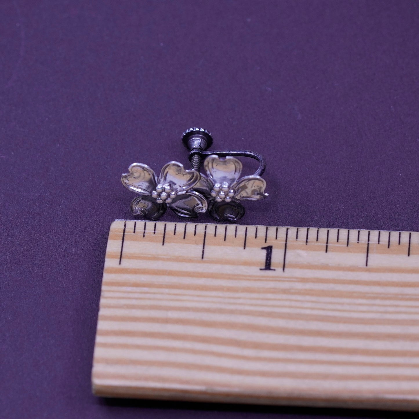 Vintage Sterling silver handmade earrings, 925 dogwood flower screw on