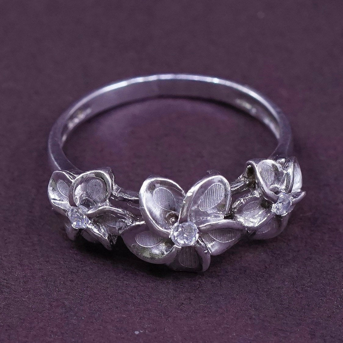 sz 8.25, vtg Sterling silver flower ring, modern 925 silver with Cz