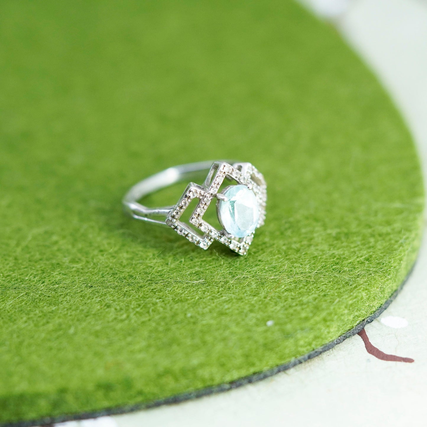 Size 7, vintage sterling 925 silver ring with blue topaz and cluster diamonds