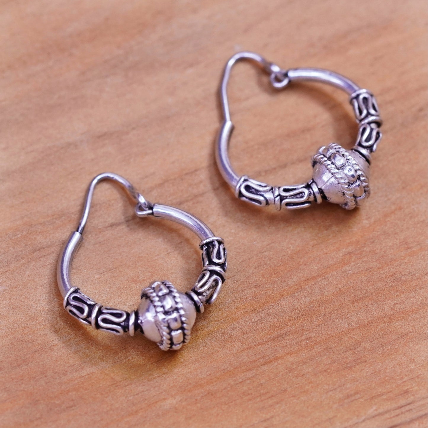 0.75”, vintage Sterling silver handmade earrings, 925 filigree huggie hoops