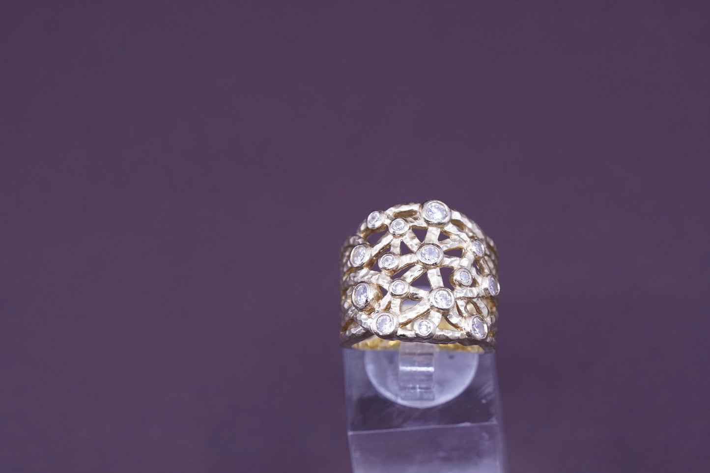 Size 7, Vintage Vermeil gold over Sterling 925 silver band ring with cz
