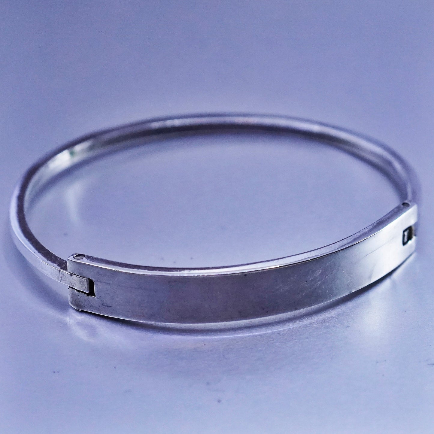 7”, Vintage Mexico Sterling 925 silver handmade bracelet, hinged bangle w/ bar