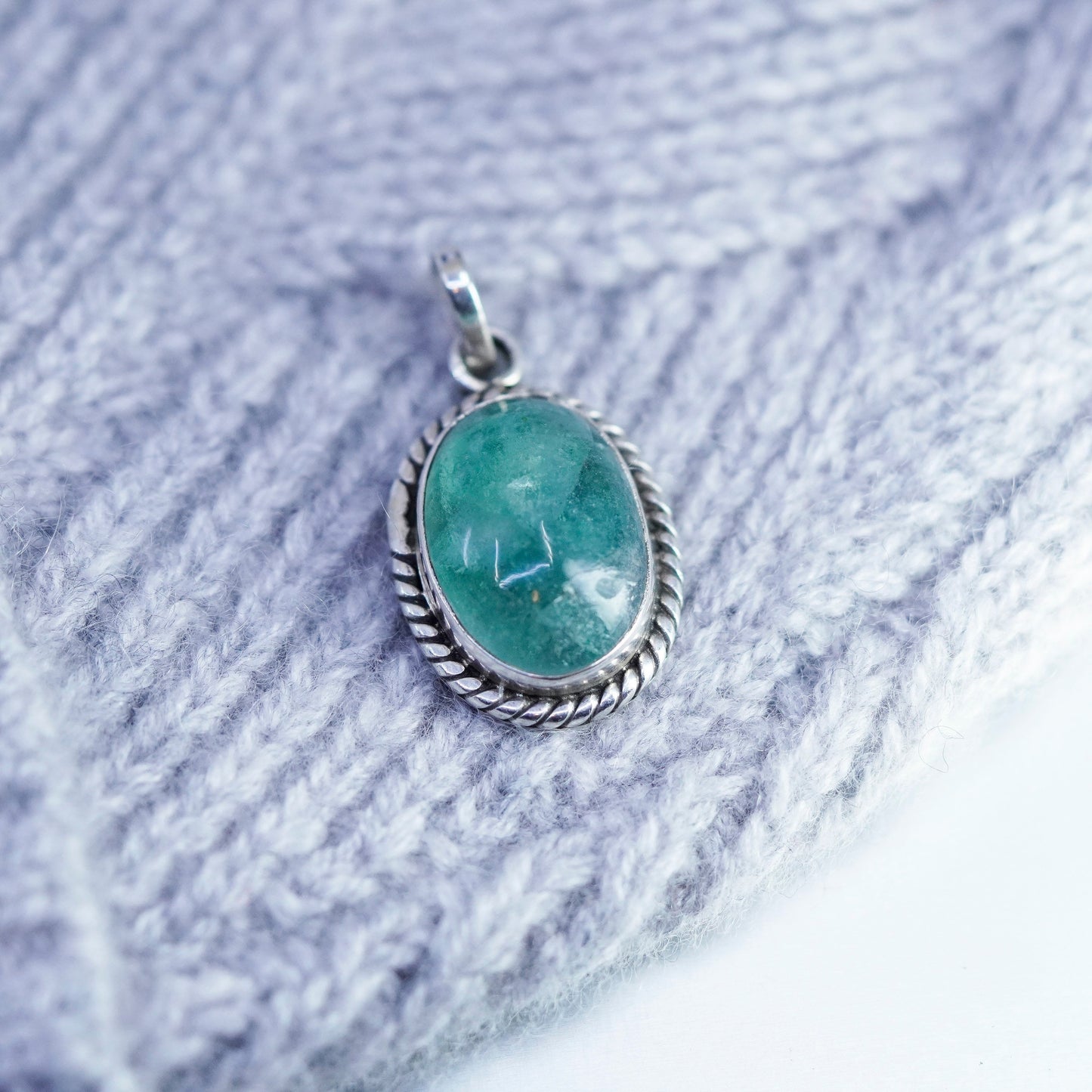 Vintage sterling 925 silver pendant with oval grapestone prehnite and cable