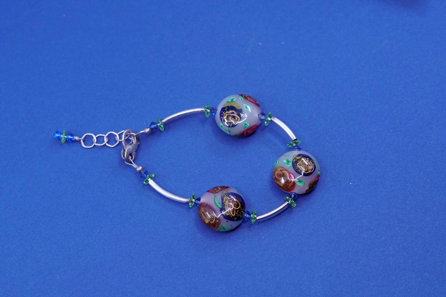 6.5”, Sterling silver handmade bracelet, 925 curvy bar with glass beads
