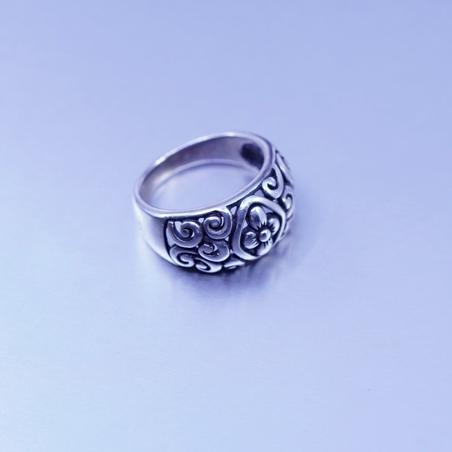 Size 8, vintage southwestern Sterling 925 silver handmade ring, filigree band