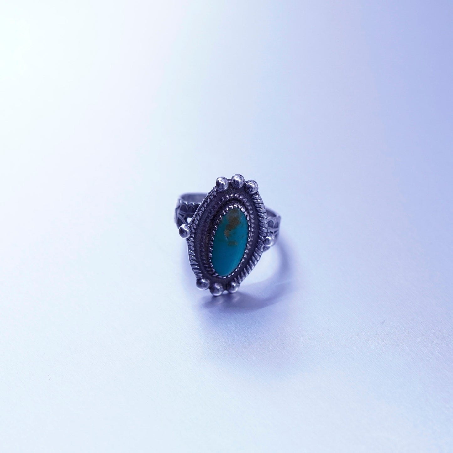 Size 5, Native American navajo Sterling 925 silver handmade ring with turquoise
