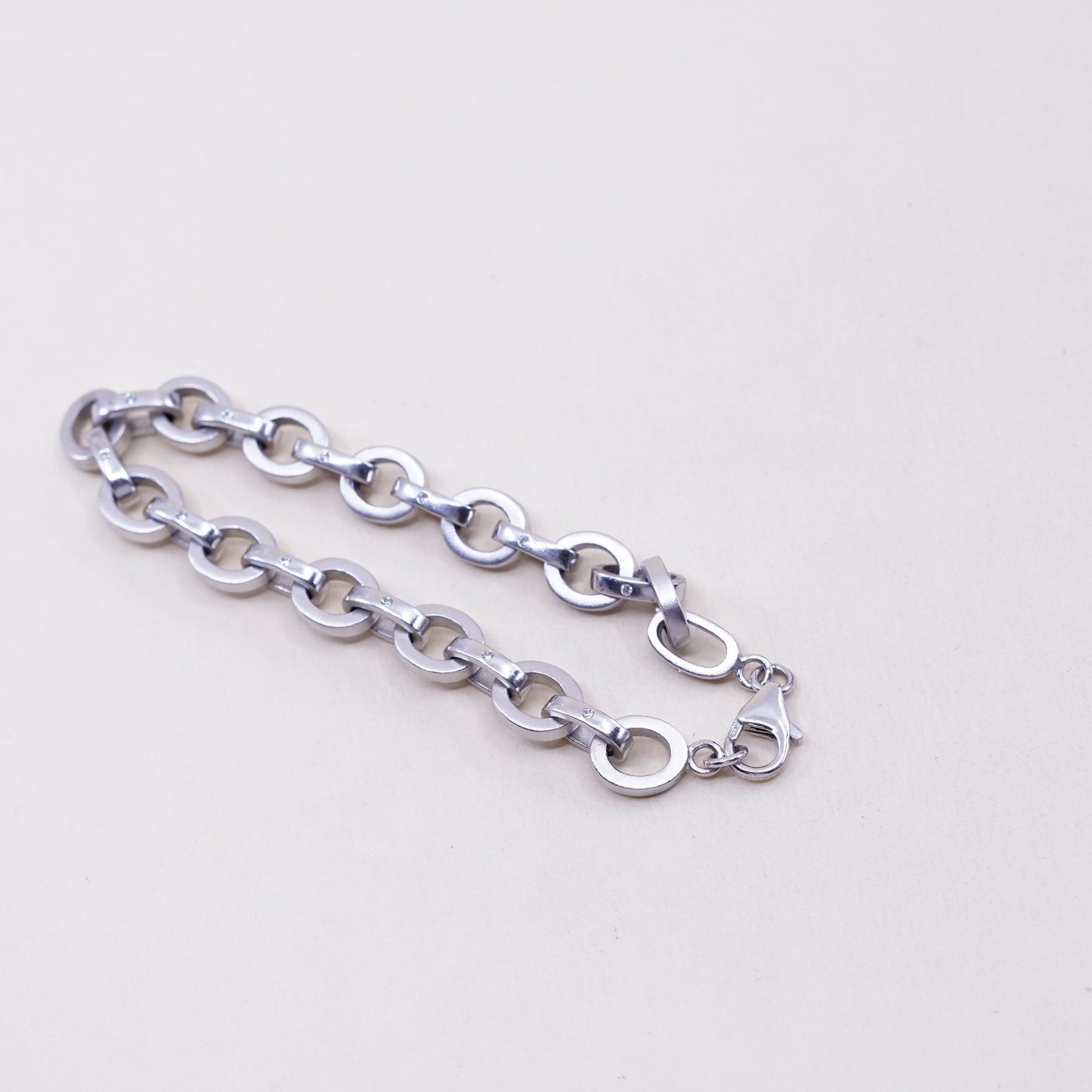 7.25”, vtg sterling silver handmade bracelet, matted 925 oval chain w/ diamond