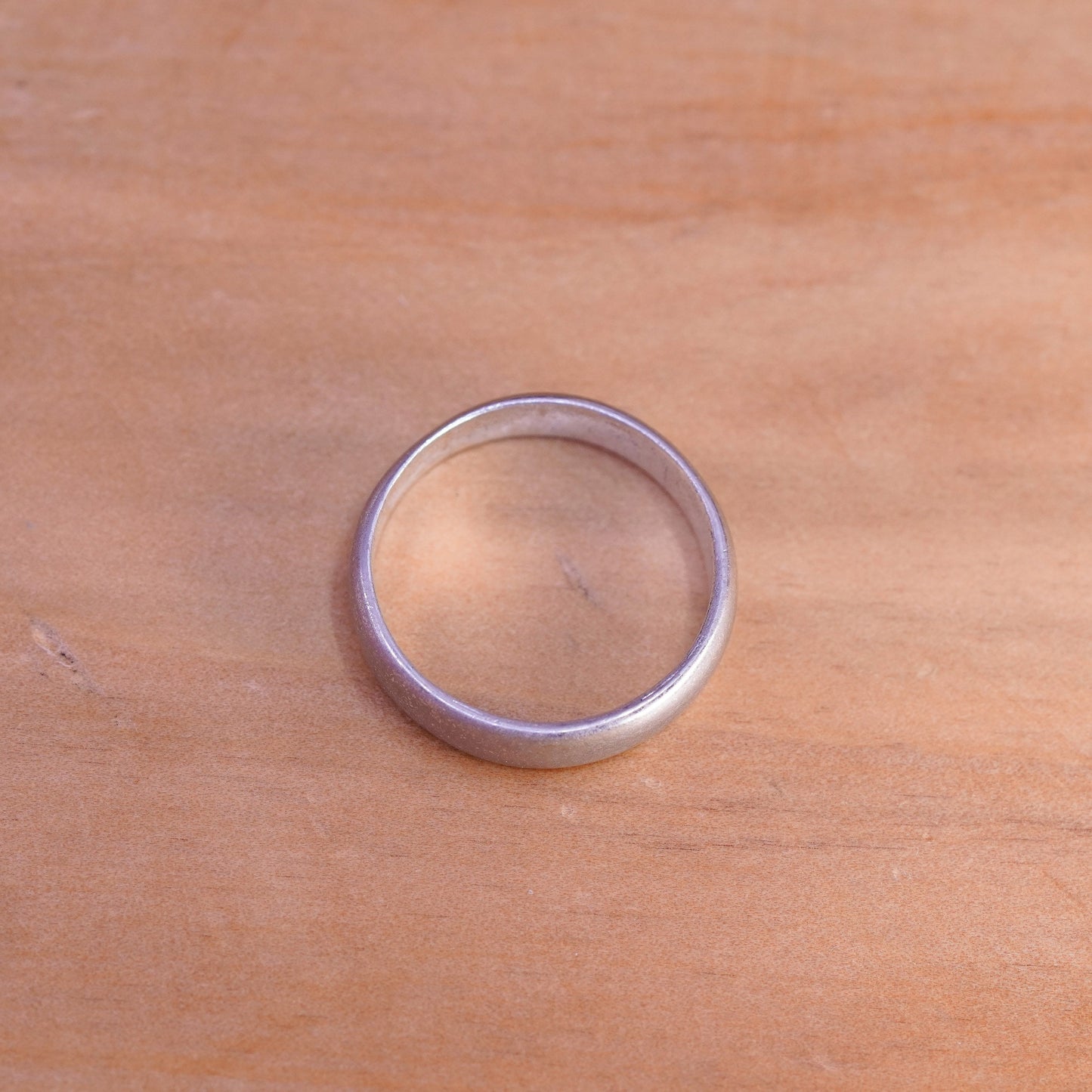 Size 5.25, vintage silpada sterling silver handmade ring. 925 wedding ring