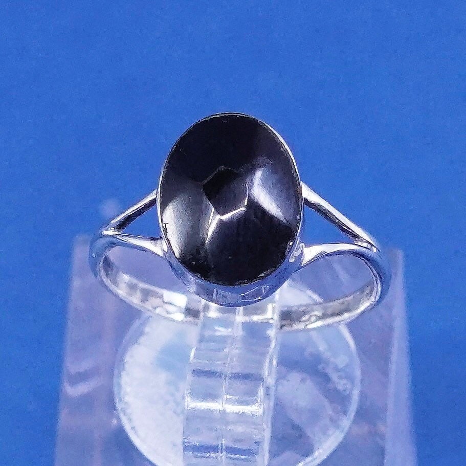 Size 6.5, vtg Sterling silver handmade ring, 925 with obsidian