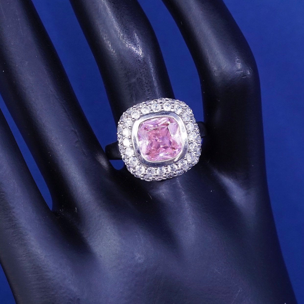 Size 8.25, vtg Sterling silver ring, 925 w/ pink N clear crystal stones