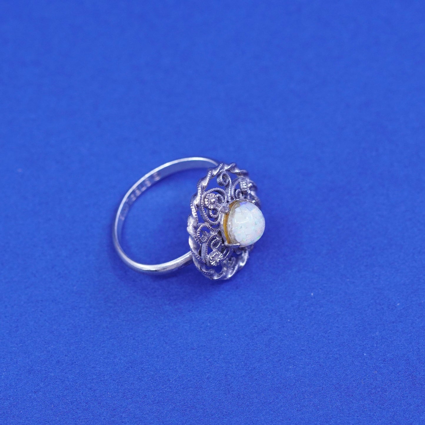 Size 8 Vintage Sterling 925 silver filigree handmade ring with opal