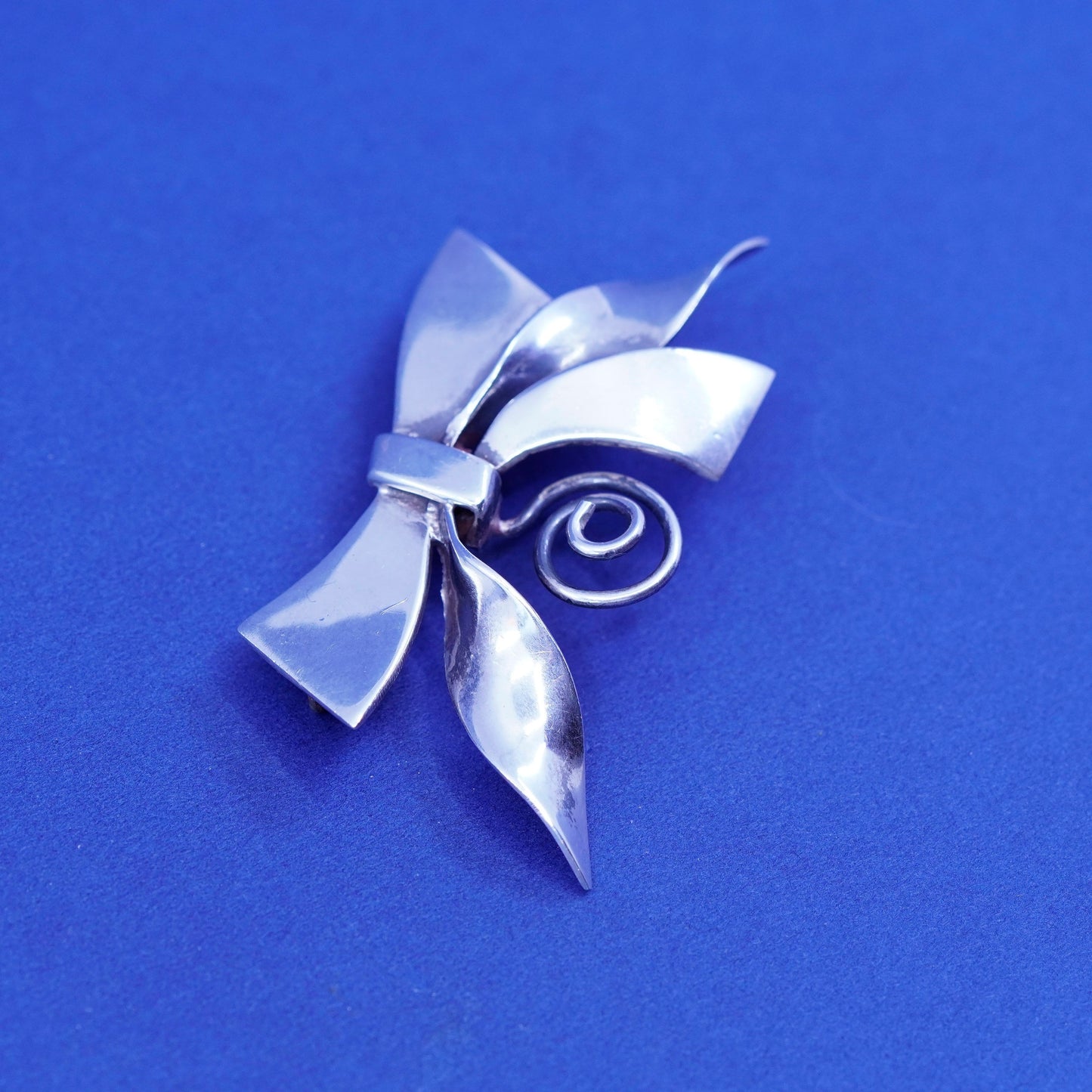 Vintage handmade sterling 925 silver bow ribbon brooch pin