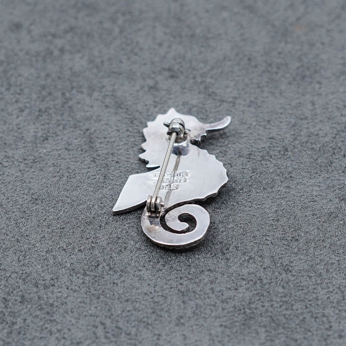 Vintage handmade sterling 925 silver seahorse shaped brooch