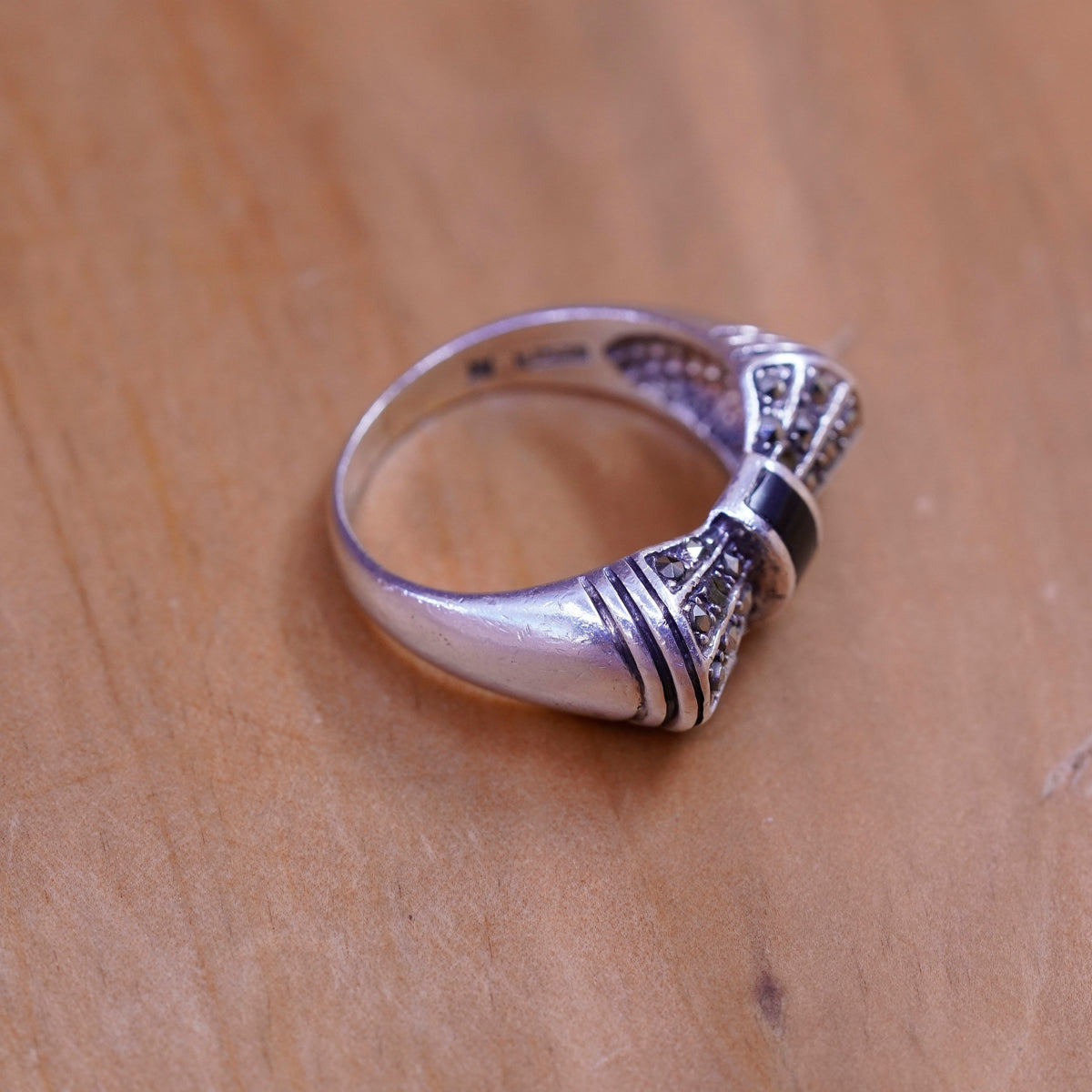 Size 7, vintage Sterling silver handmade ring, Art deco 925 bow ribbon obsidian