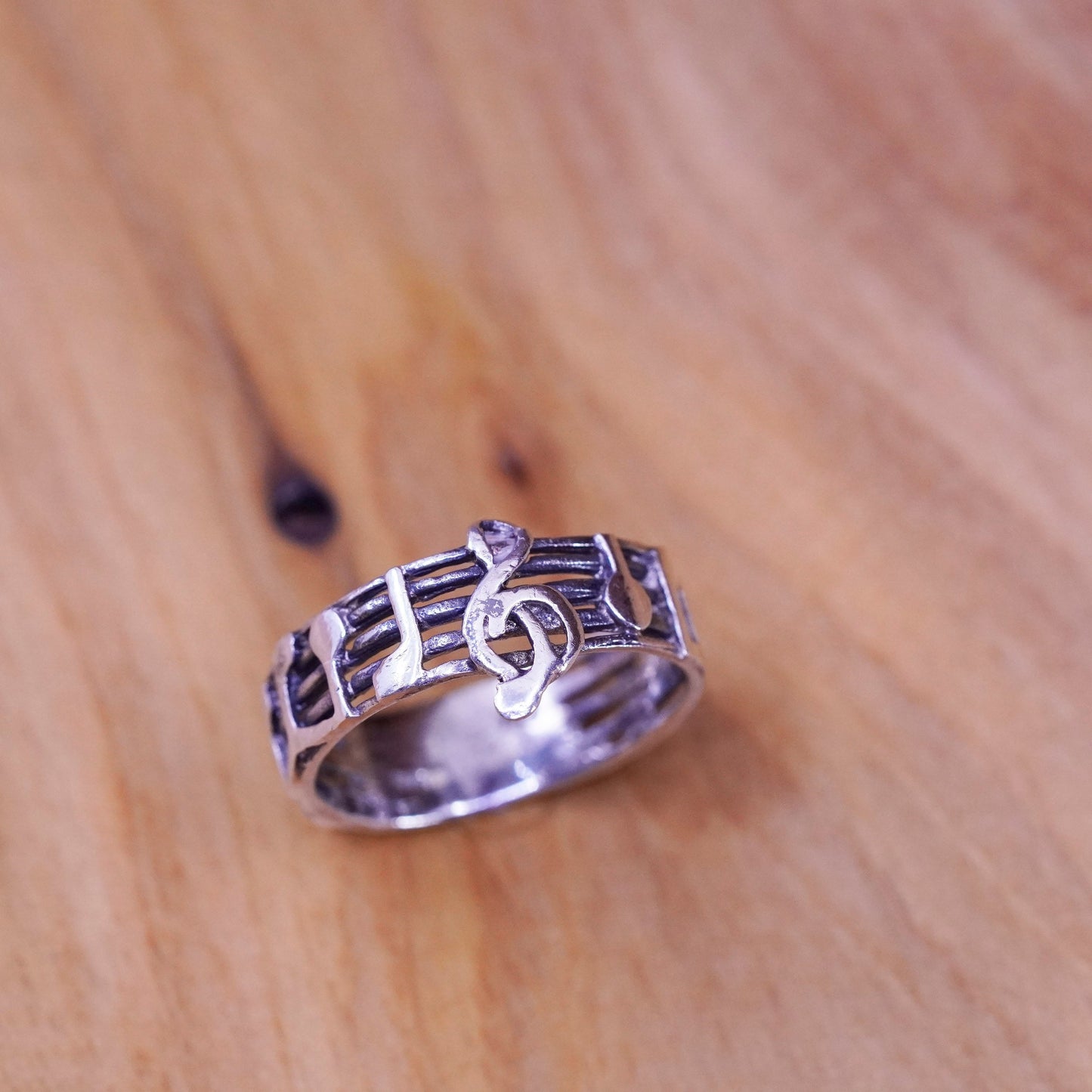 Size 7, vintage sterling silver handmade ring. 925 music note symbol