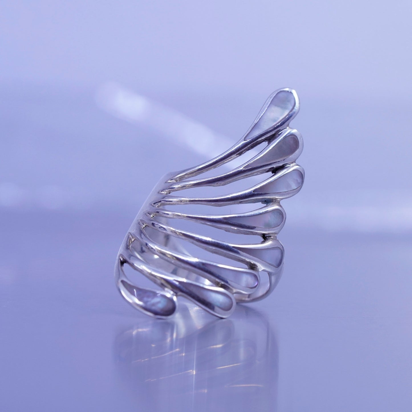 Size 7, vintage Sterling 925 silver handmade wing ring with mother of pearl