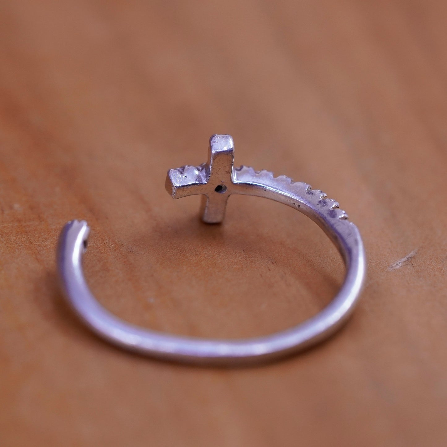 Size Adjustable Vintage Sterling Ring, 925 cross band with cz