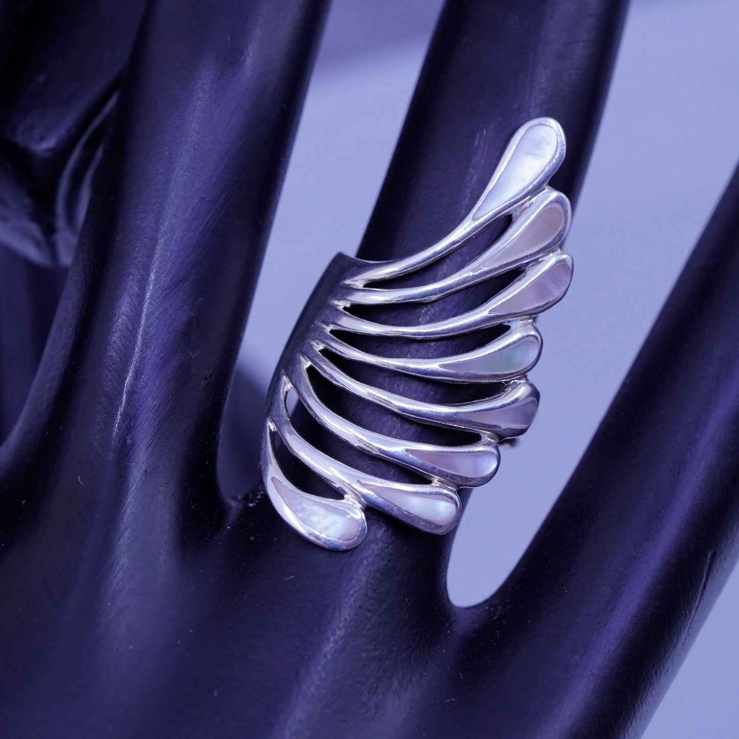 Size 7, vintage Sterling 925 silver handmade wing ring with mother of pearl