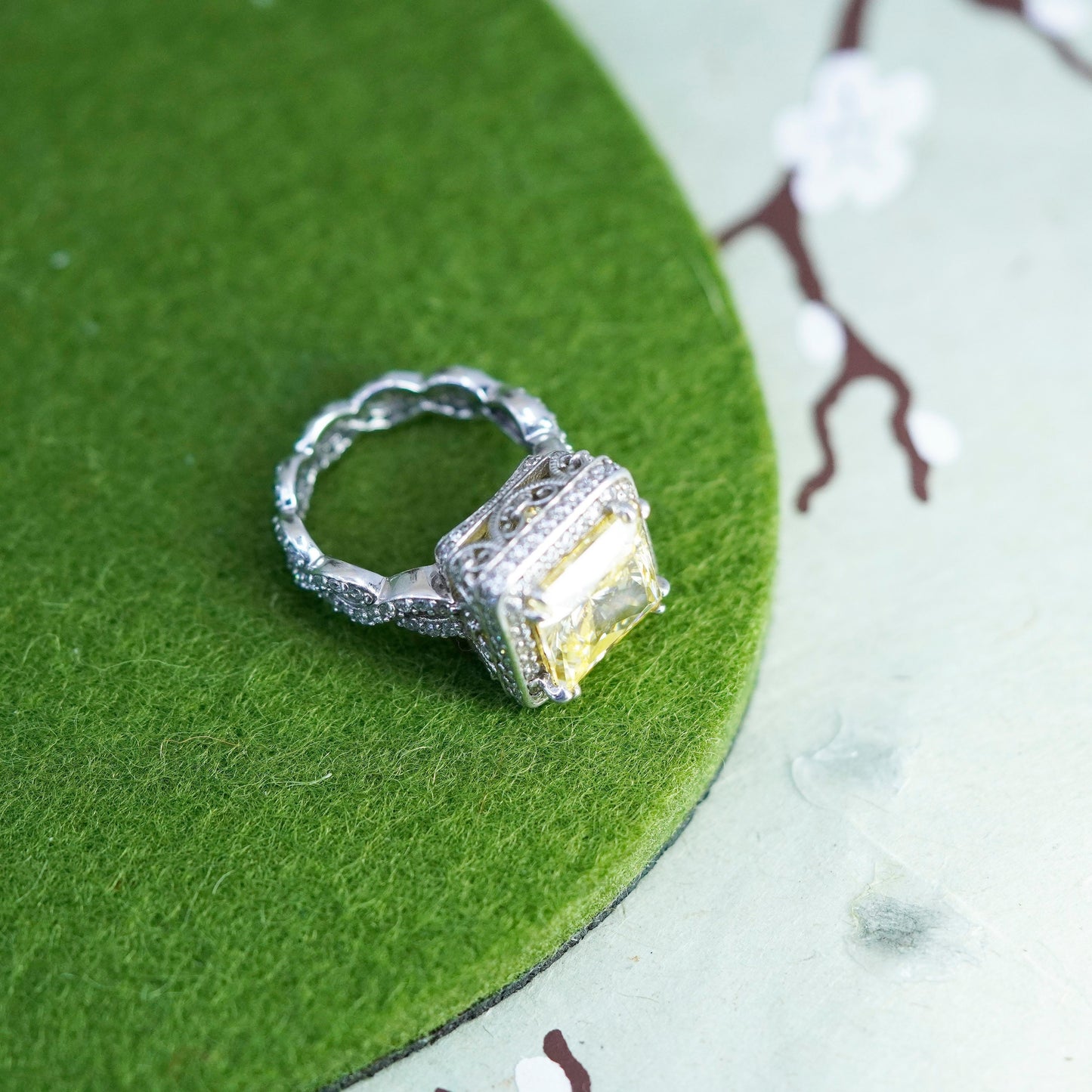 Size 5, vintage Sterling 925 silver band ring with citrine and cluster cz